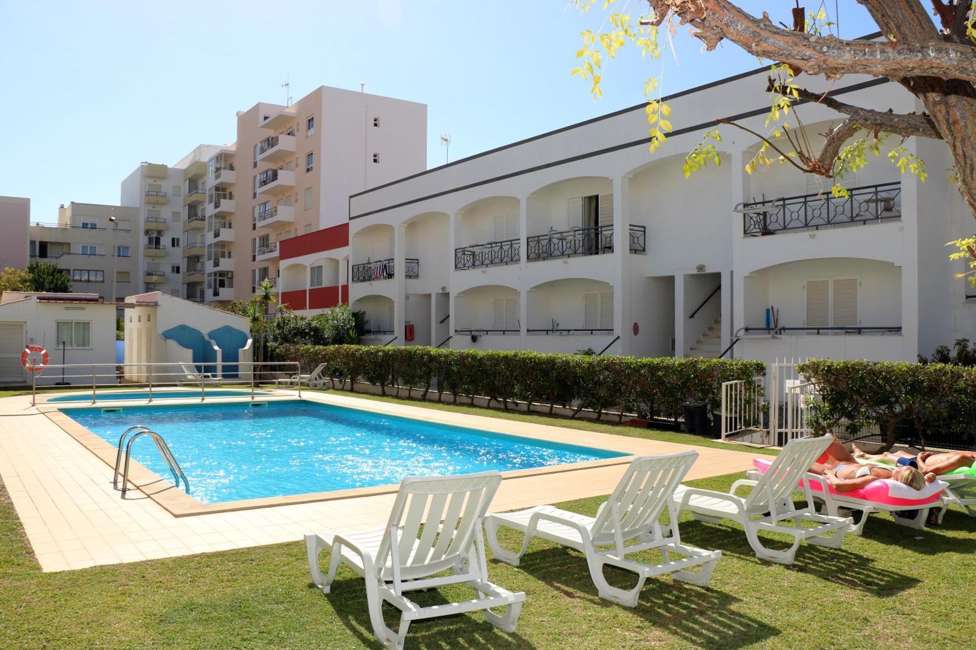 Apartamentos King's Quarteira Bagian luar foto