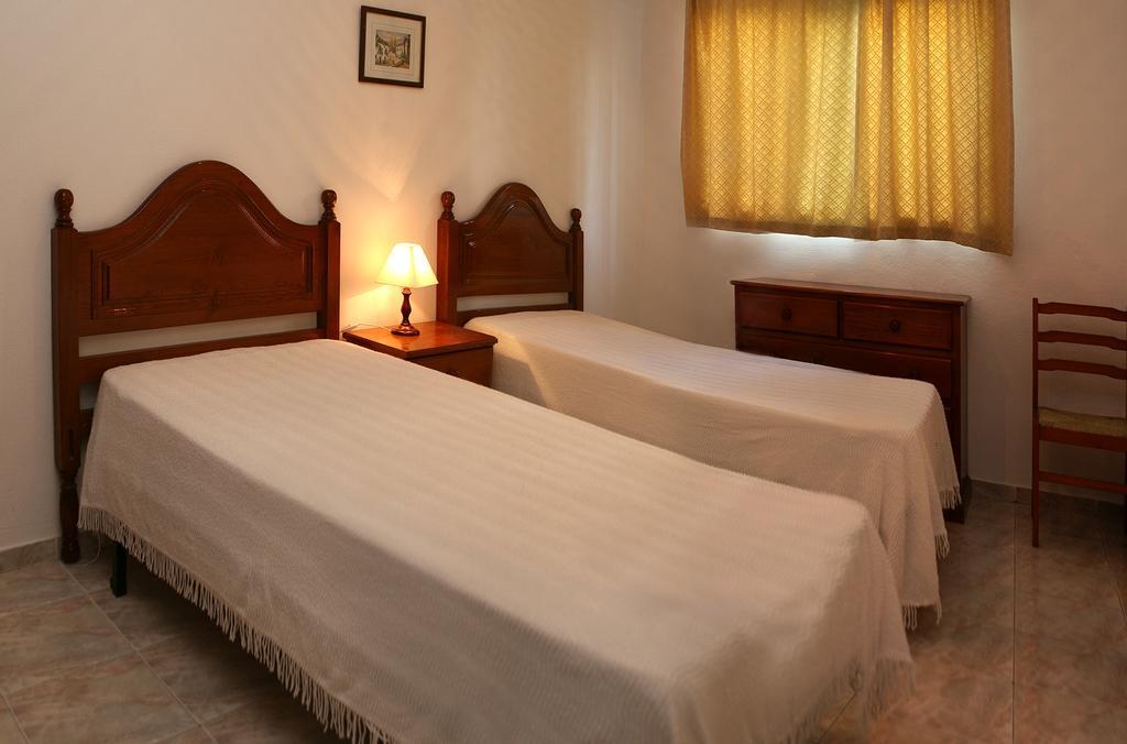 Apartamentos King's Quarteira Ruang foto